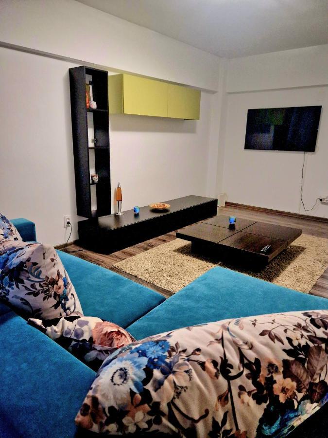 Cozy Appartment In The Center Targoviste Eksteriør billede